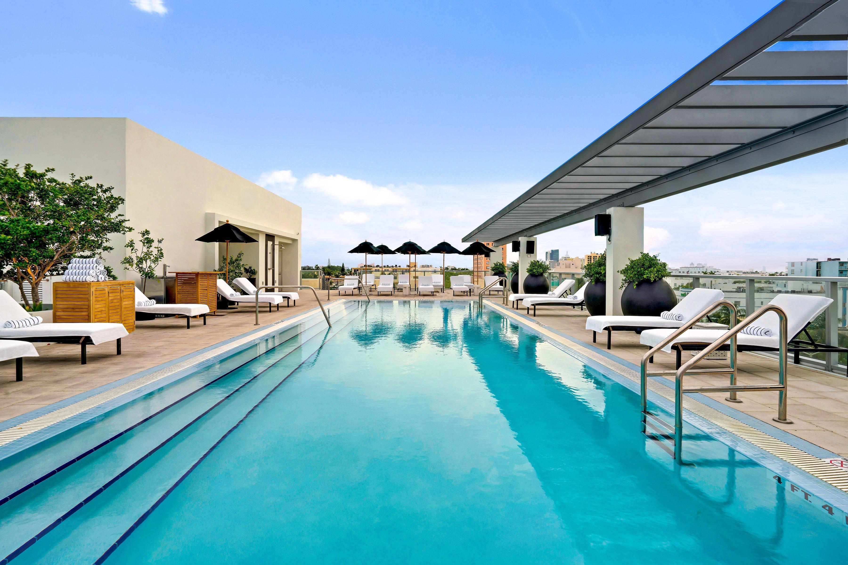 Kimpton Angler'S Hotel South Beach By Ihg Miami Beach Bagian luar foto Rooftop pool at the hotel