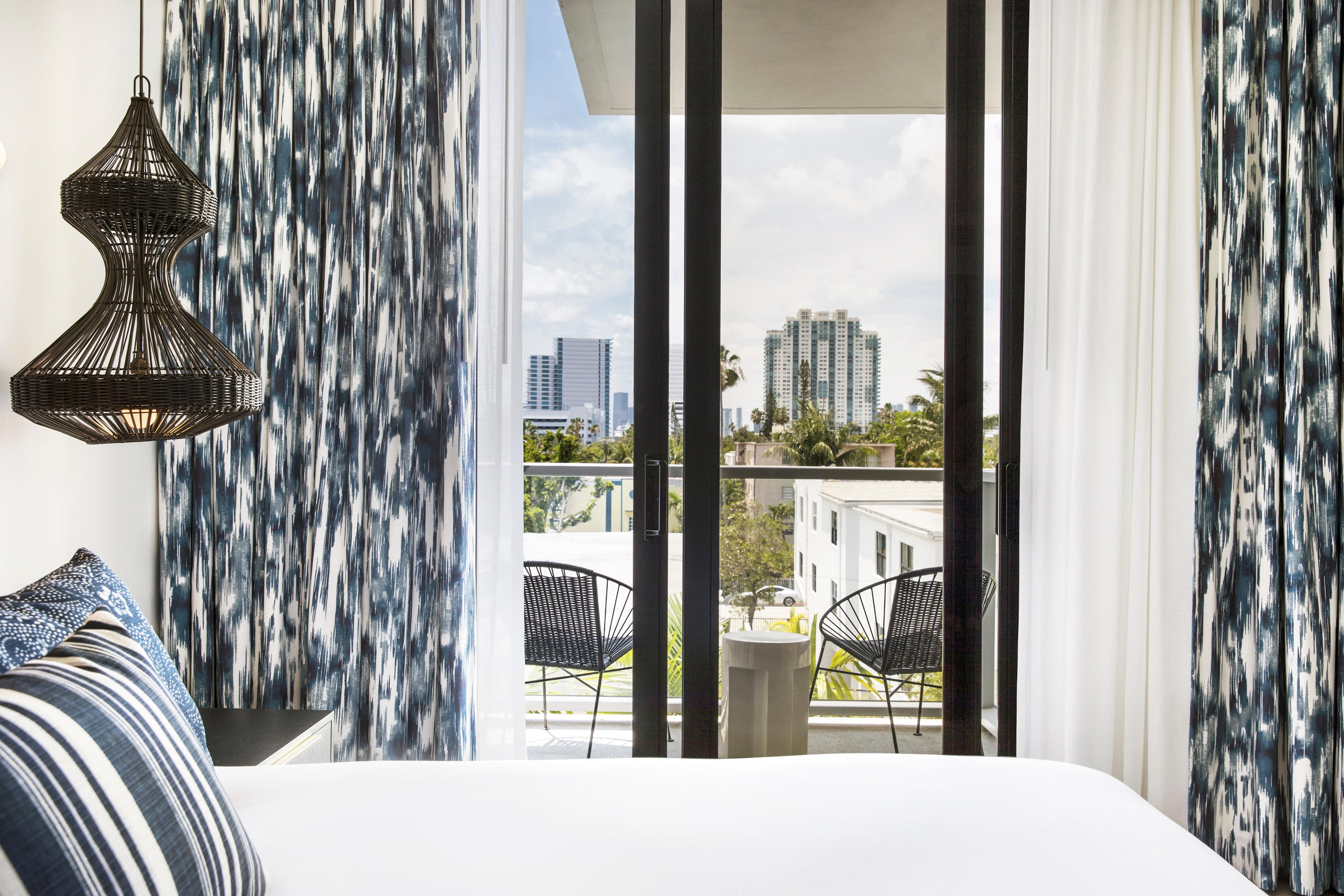 Kimpton Angler'S Hotel South Beach By Ihg Miami Beach Bagian luar foto A guest room at the hotel